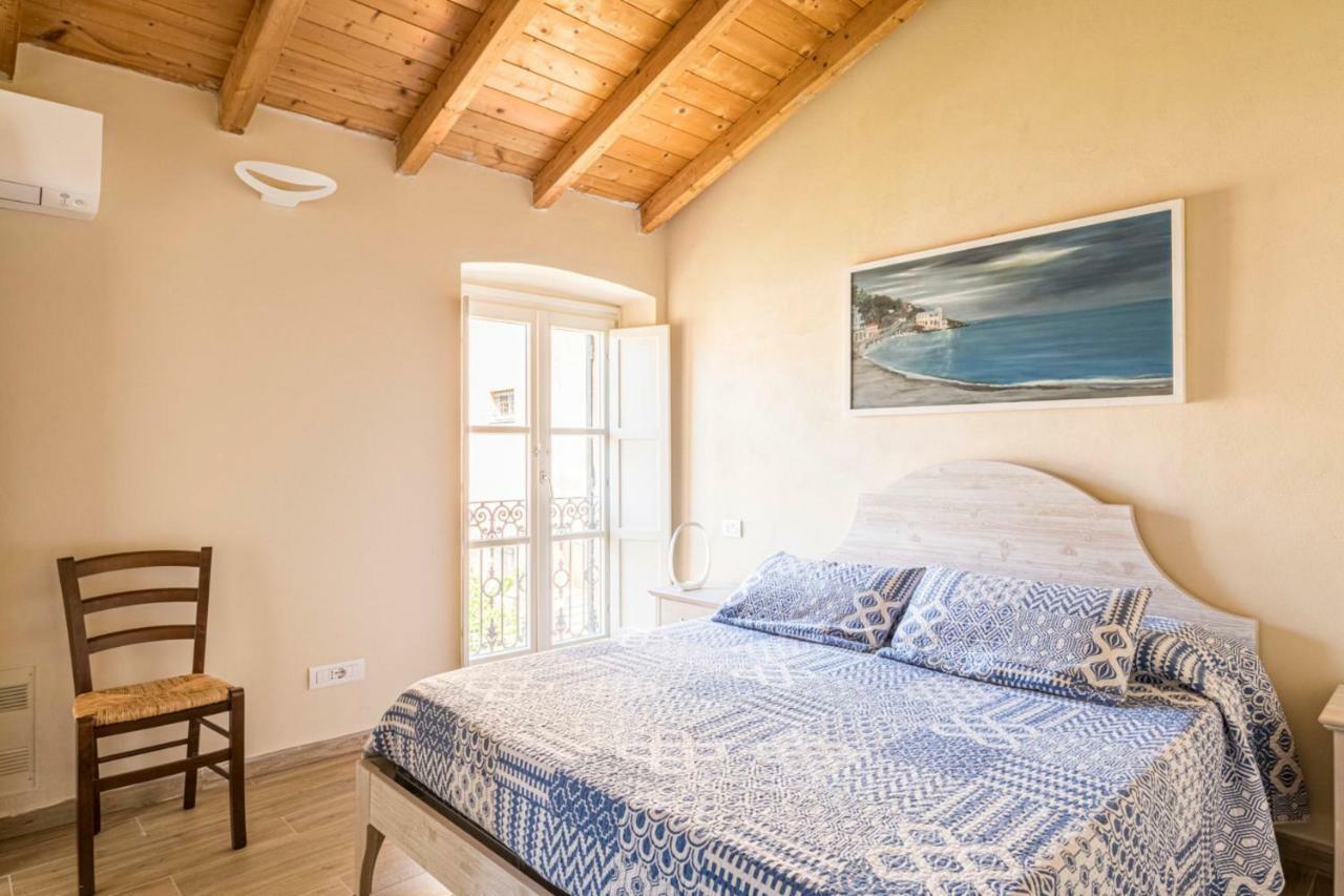 I Delfini Apartment Леванто Екстериор снимка